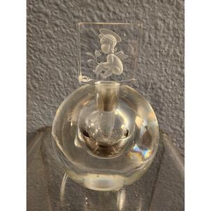 RARE STEUBEN Signed Crystal Perfume Bottle With Etched Cherub Stopper‎